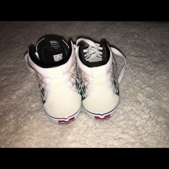 Vans - Picture 2 of 8